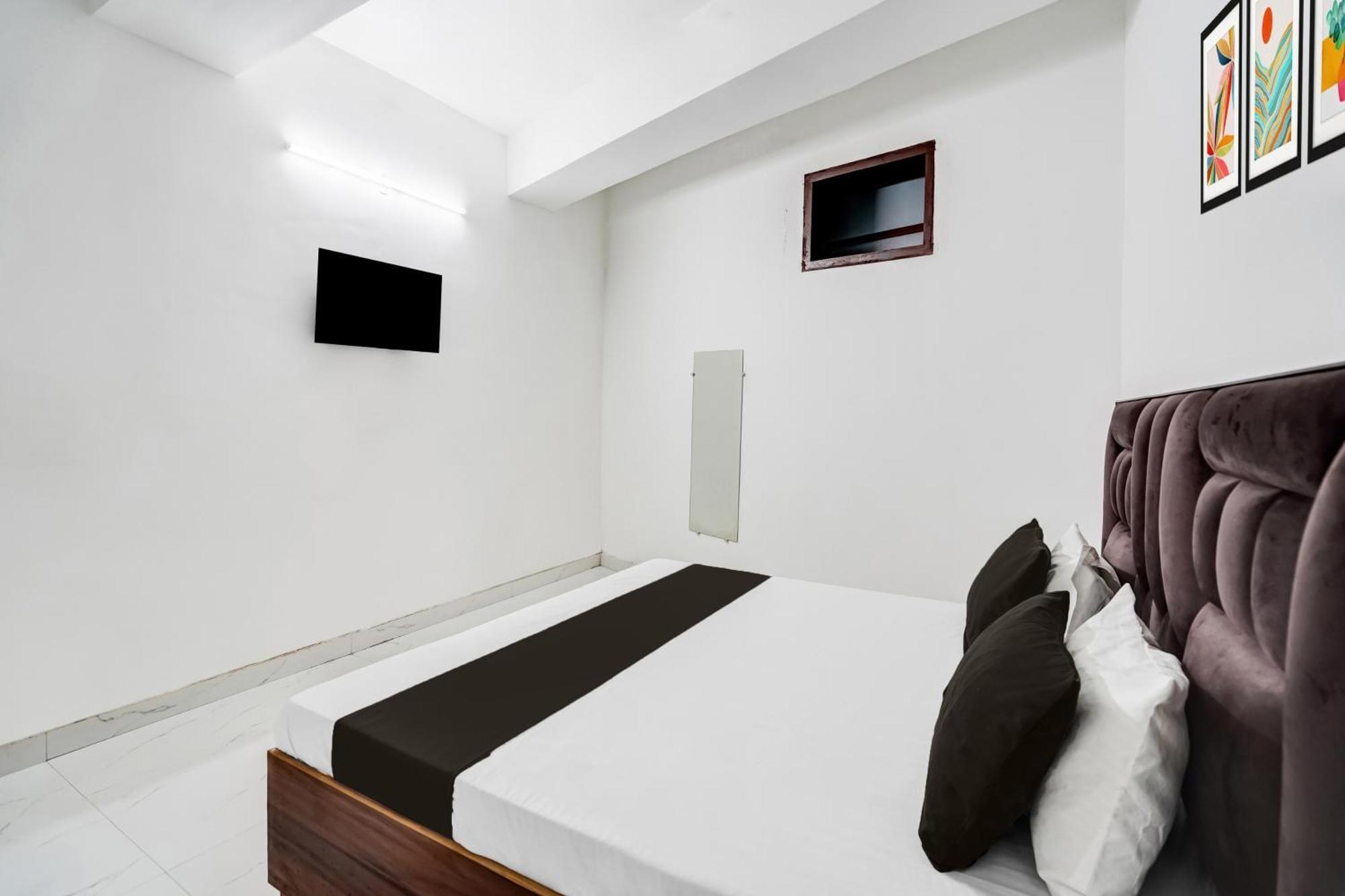 Super Hotel O Burari 뉴델리 외부 사진