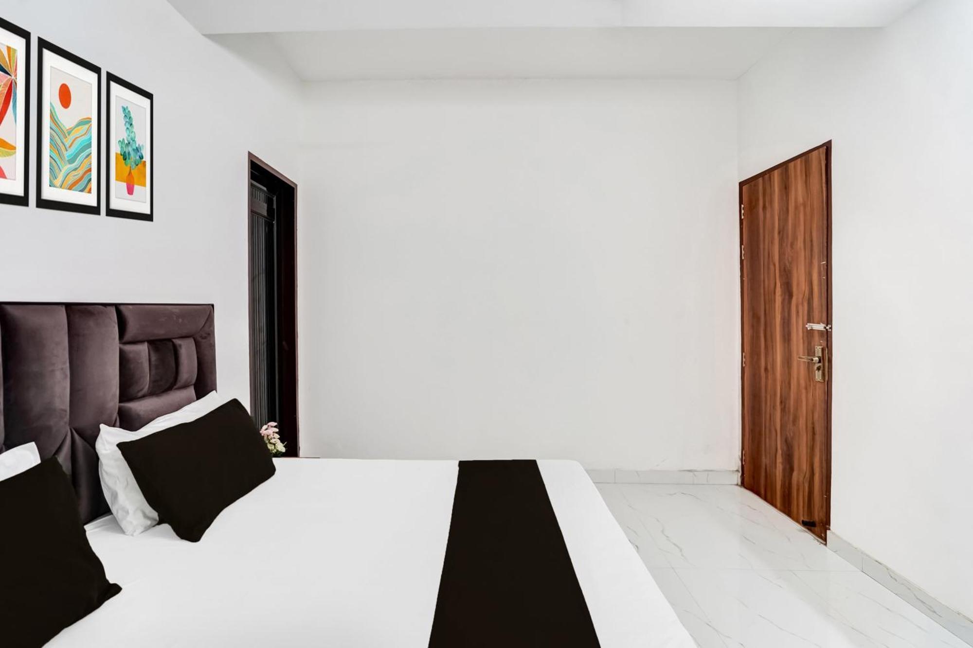 Super Hotel O Burari 뉴델리 외부 사진