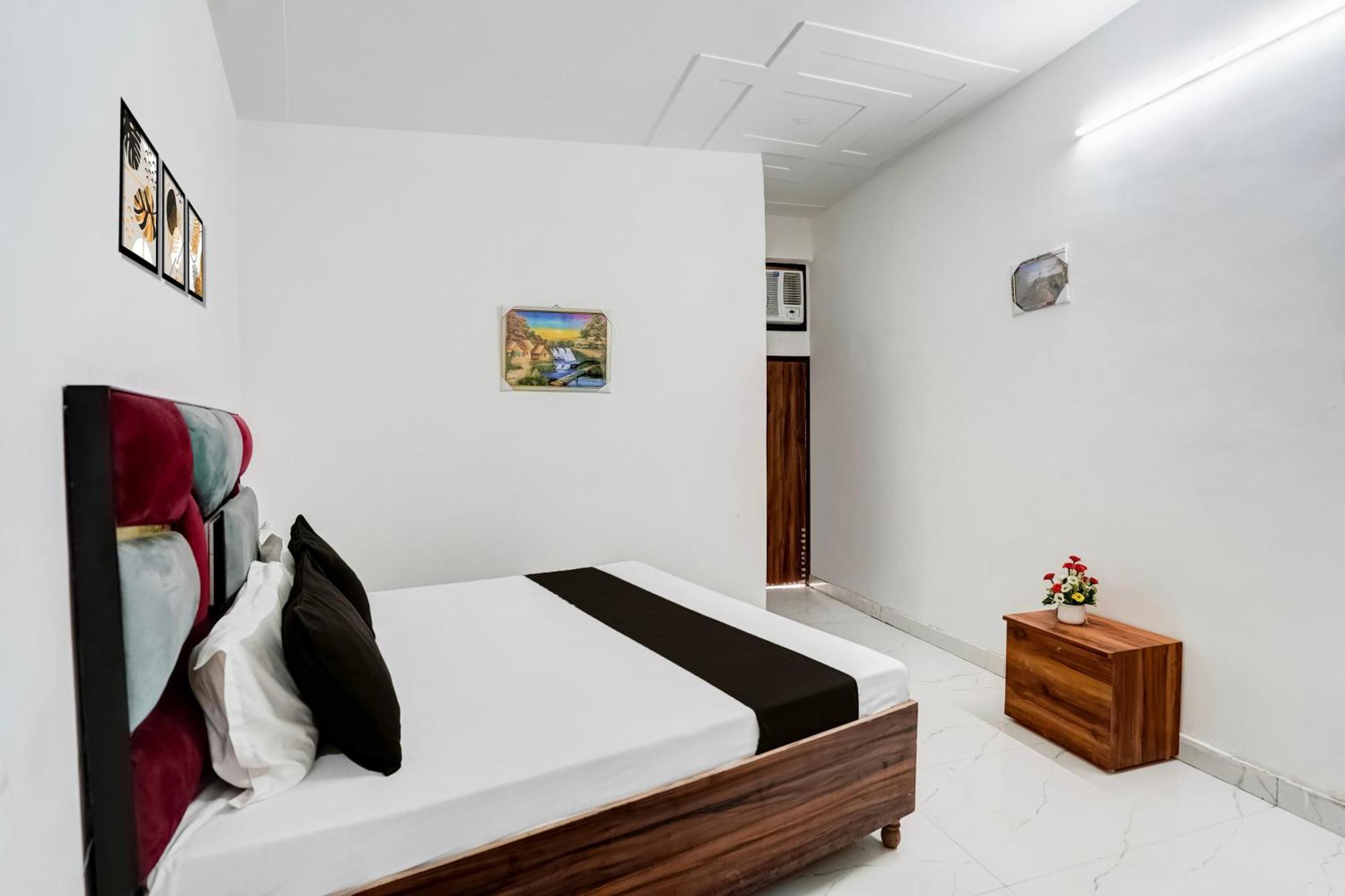 Super Hotel O Burari 뉴델리 외부 사진